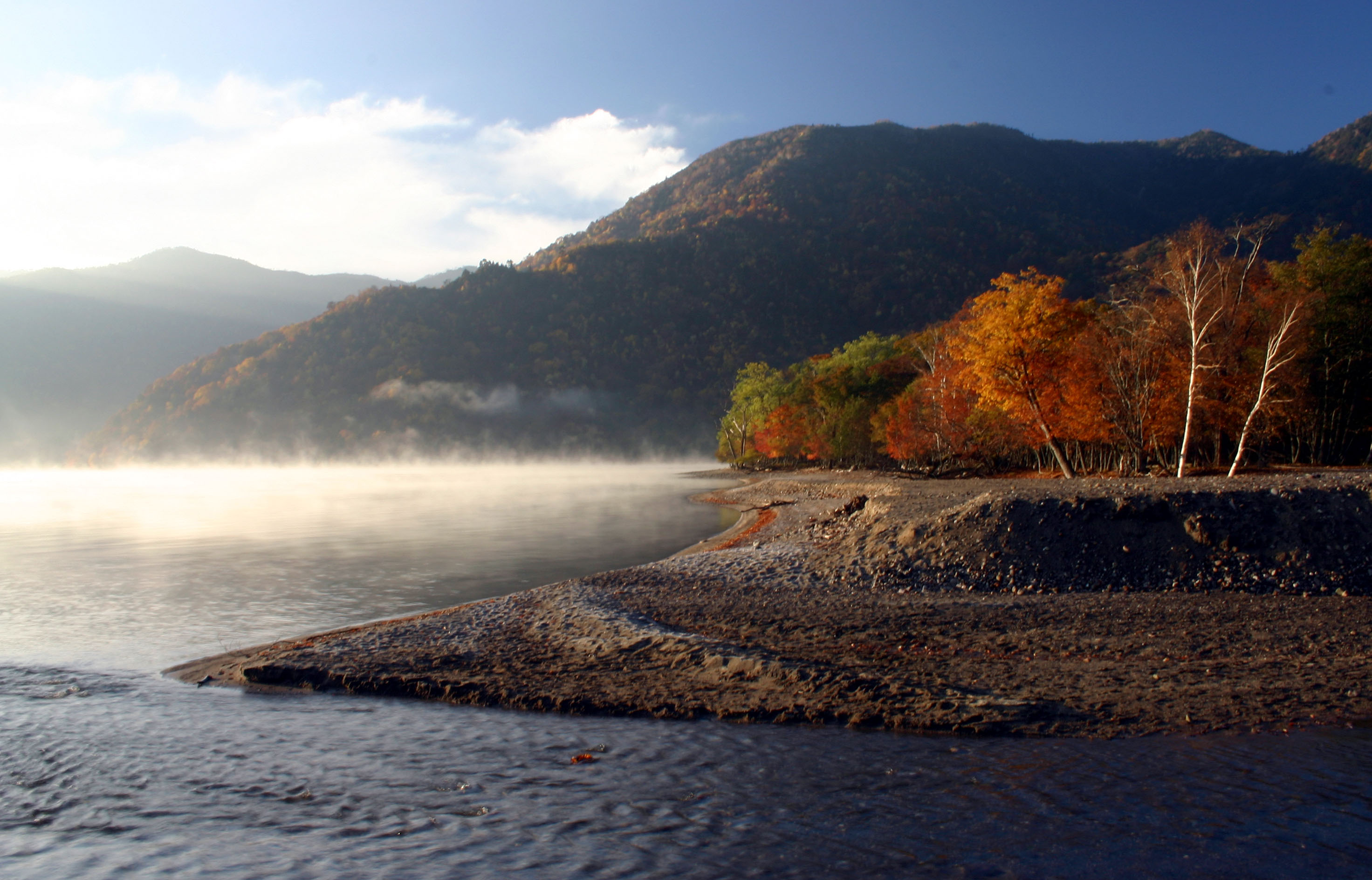中禅寺湖・千手ヶ浜（紅葉）