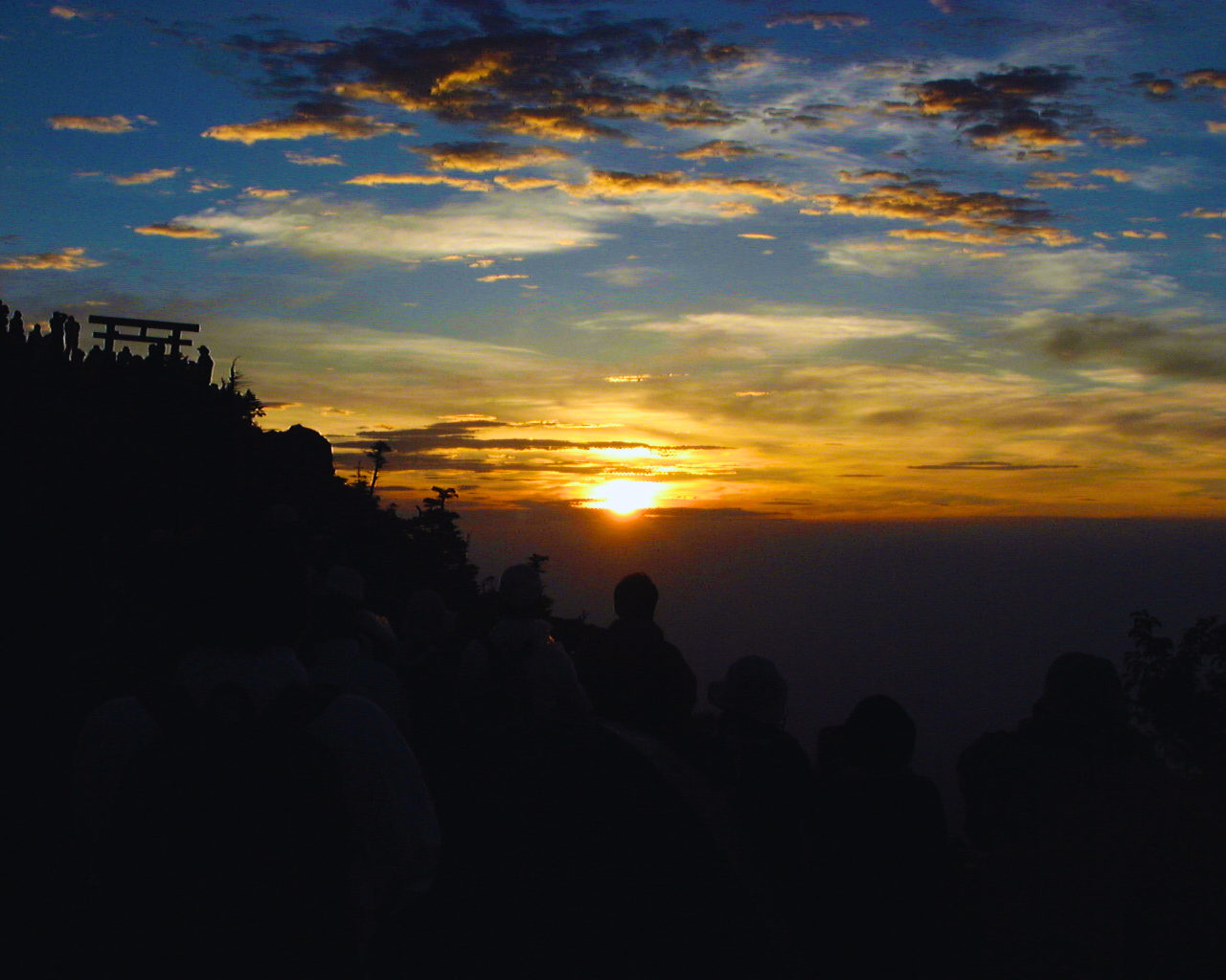 男体山（登拝講社大祭、日の出）